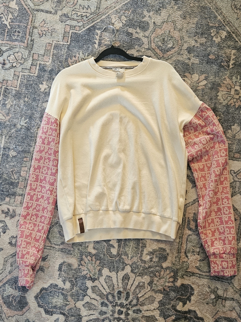 AMPERSAND AVE Cream Sweatshirt with Pink Patterned Sleeves